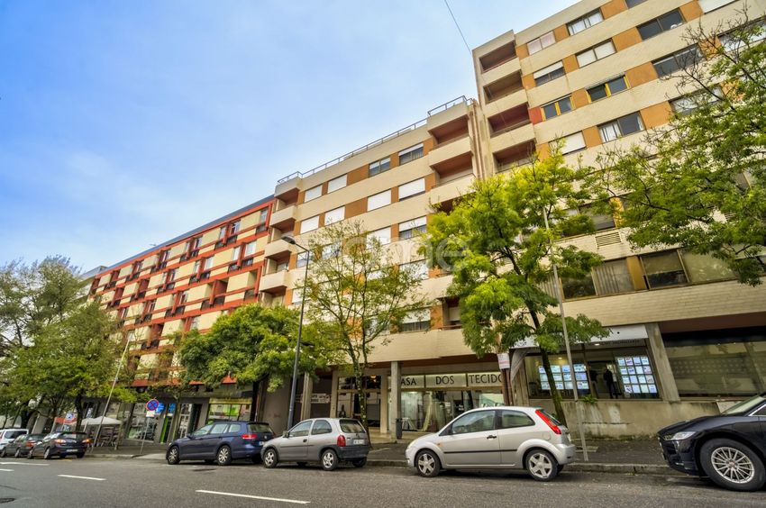 Imagem Fachada de apartamento t3 em Avenida de Londres, 509