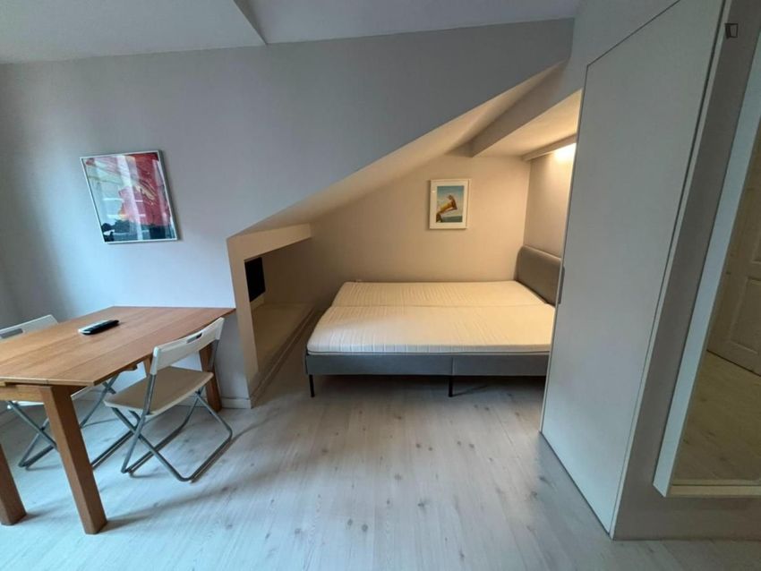Imagem Quarto de apartamento t0 em Rua Formosa