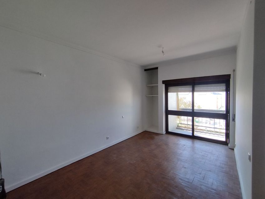 Imagem Divisão de apartamento t1 em Rua de Luís de Aguiar, 120