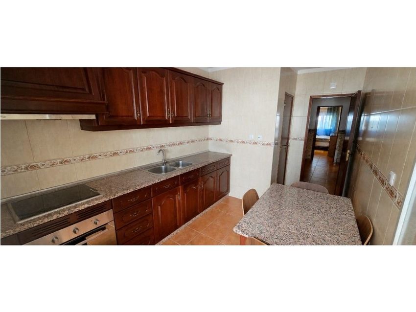 Imagem Cozinha de apartamento t3 em Sines