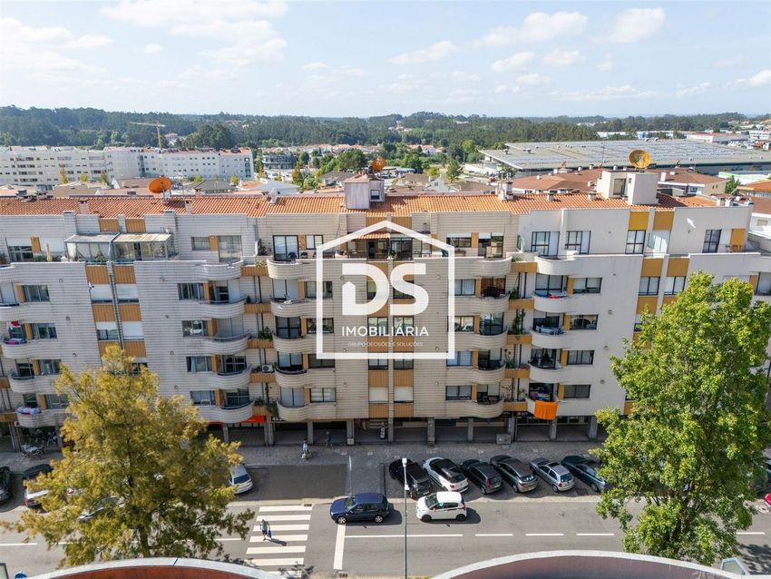 Imagem Vistas de apartamento t3 em Rua Professor Egas Moniz, 11