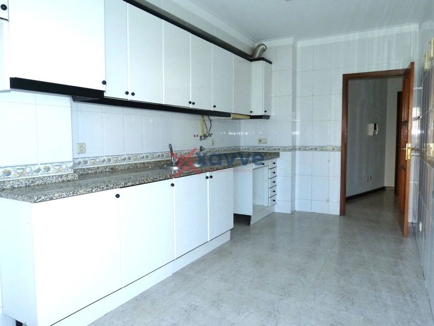 Imagem Cozinha de apartamento t2 em Rua Gualdino Correia