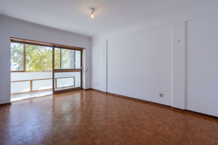 Imagem Divisão de apartamento t4 em Rua do Cávado, 10