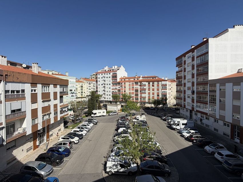 Imagem Vistas de apartamento t3 em Praceta Doutor Câmara Reis, 5