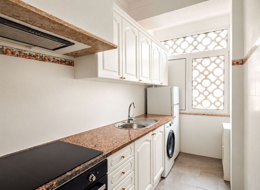 Imagem Cozinha de apartamento t1 em Avenida Almirante Reis