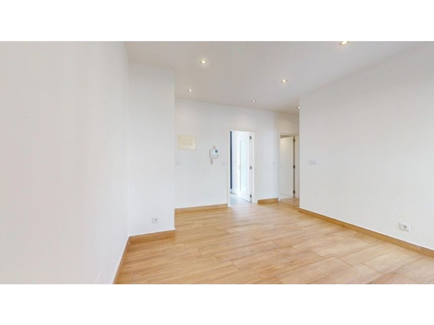 Imagem Divisão de apartamento t2 em Rua Major Neutel de Abreu
