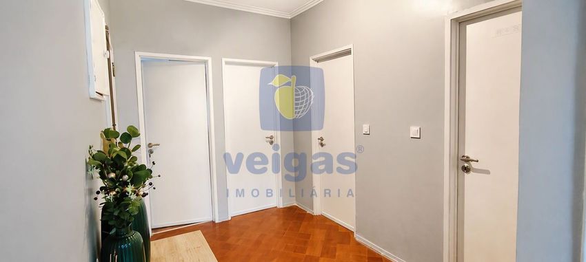 Imagem Hall de apartamento t0 em Rua Branquinho da Fonseca, 13