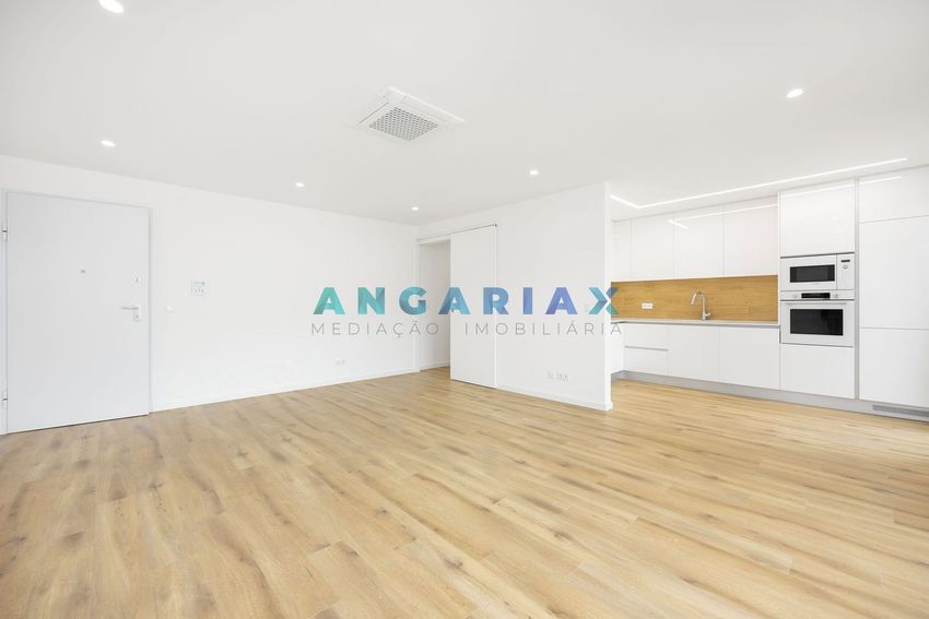Imagem Divisão de apartamento t2 em Avenida da Independência Nacional, 21