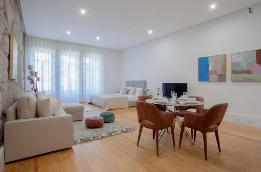 Imagem Sala de estar de apartamento t0 em Rua do Almada