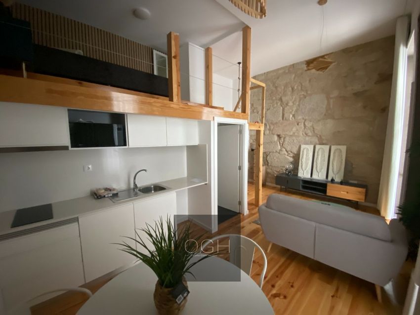 Imagem Sala de estar de apartamento t0 em Rua do Almada, 246