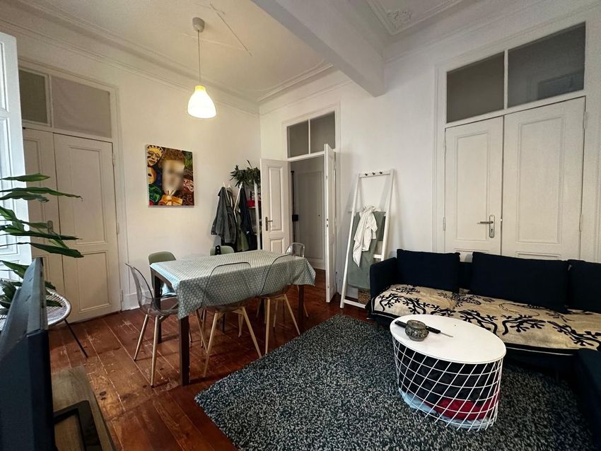 Imagem Sala de jantar de quarto em Rua das Taipas, 32