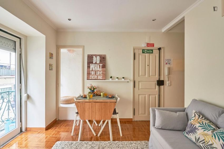 Imagem Sala de estar de apartamento t2 em Calçada de Sant'Ana