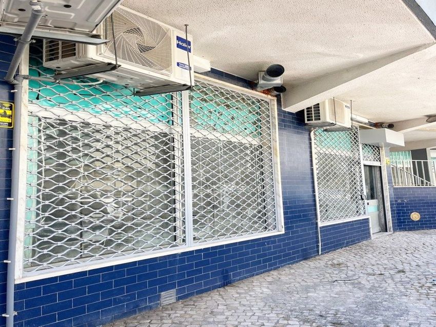 Imagem de espaço comercial em Rua Capitão Salgueiro Maia, 13