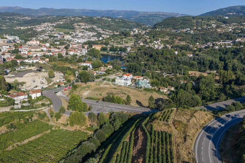 Imagem Vistas de terreno em Rua das Carvalhas de Sá s/n