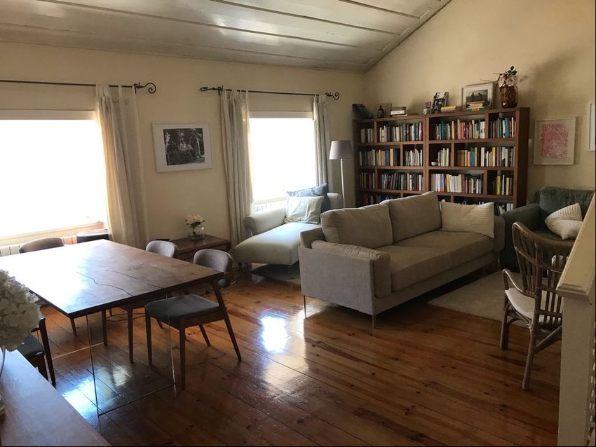 Imagem Sala de estar de apartamento t7 em Travessa das Mercês, 34