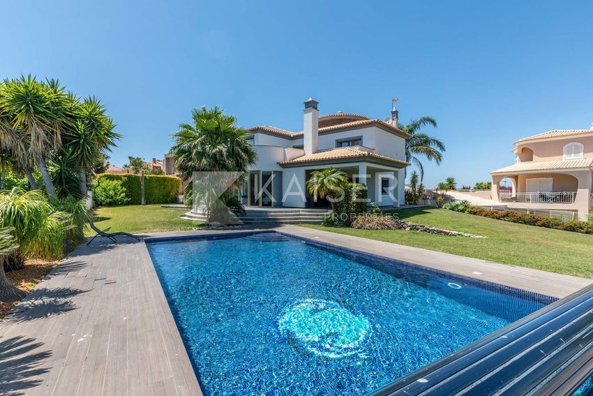 Imagem Piscina de  casa ou moradia em Cerro de Águia - Patroves