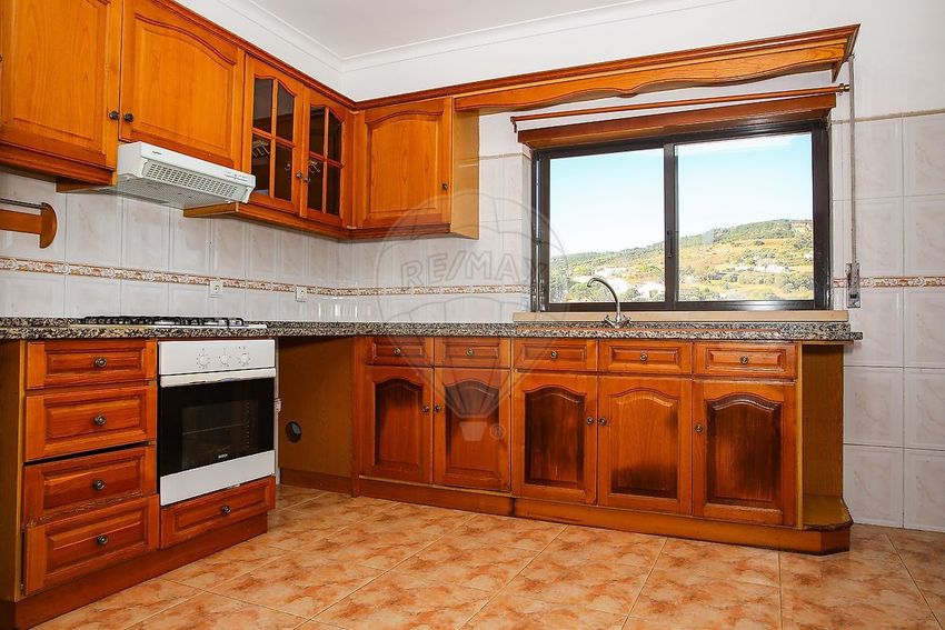 Imagem Cozinha de apartamento t2 em Rua Nossa Senhora da Salvação