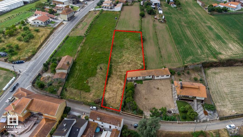 Imagem Terreno de terreno em Salreu