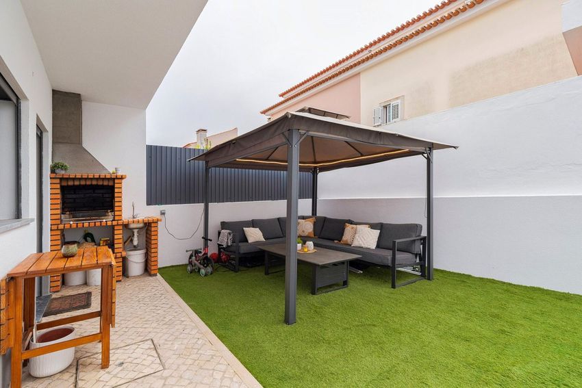 Imagem Terraço de  moradia geminada em Redondos