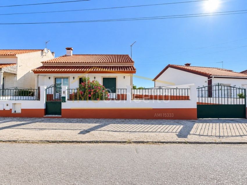 Imagem Fachada de  moradia independente em Largo São José
