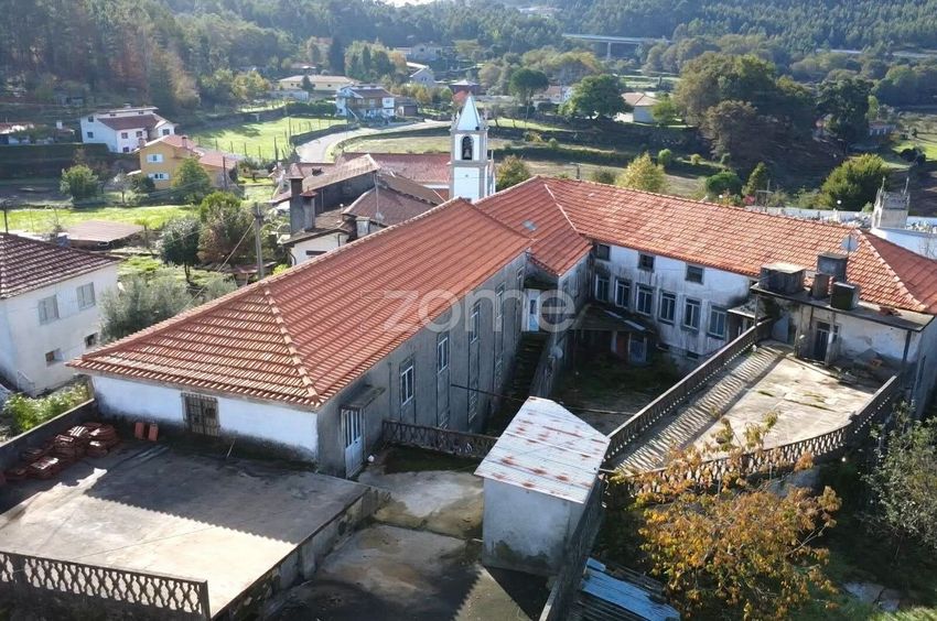 Imagem Detalhes de  moradia independente em Avenida da Igreja, 48
