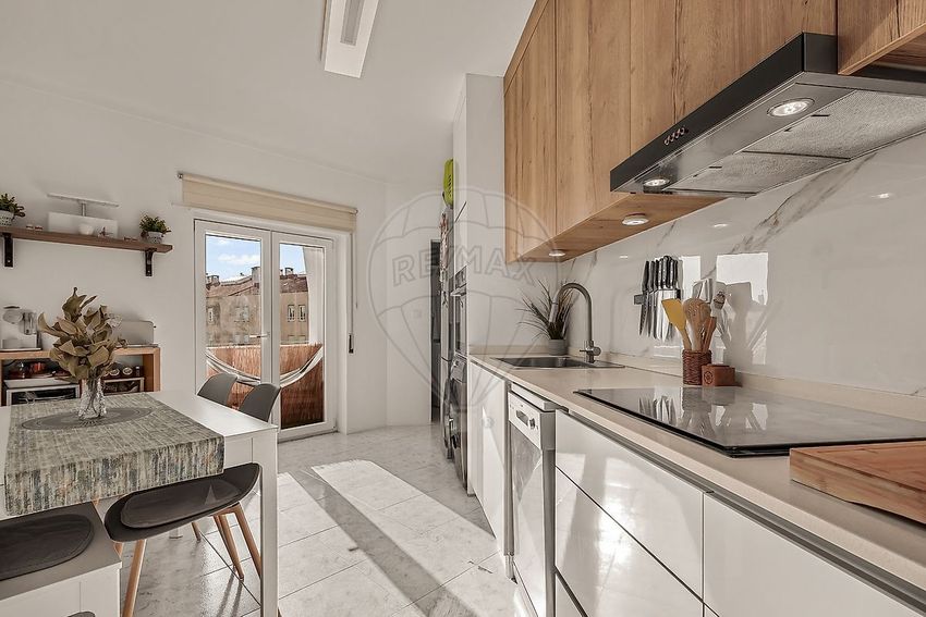Imagem Cozinha de apartamento t3 em Rua Antero de Quental
