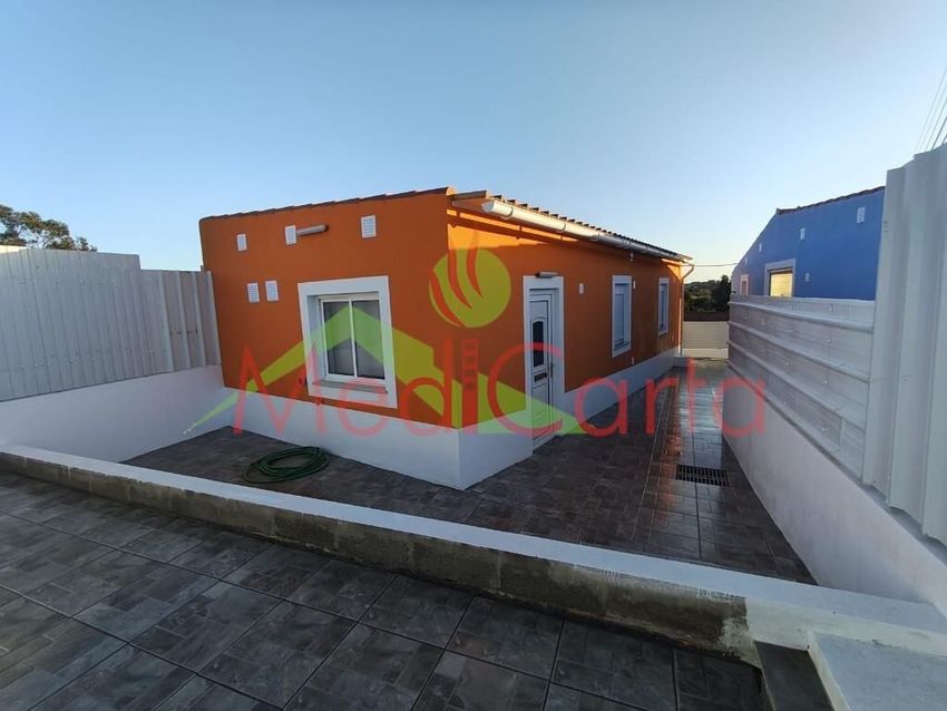 Imagem Fachada de  casa ou moradia em Cartaxo e Vale da Pinta