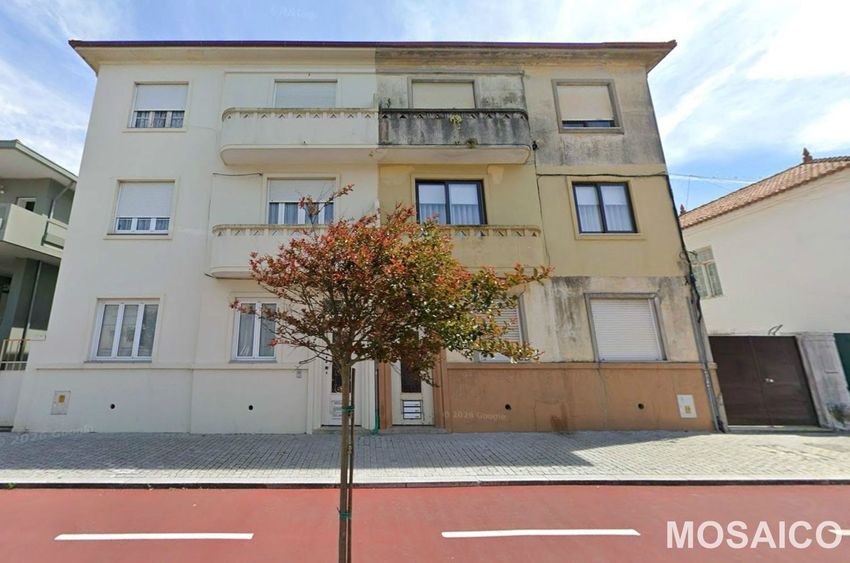 Imagem Varanda de apartamento t3 em Rua 20, 405