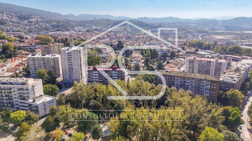 Imagem Vistas de apartamento t4 em Rua Alexandre Herculano s/n