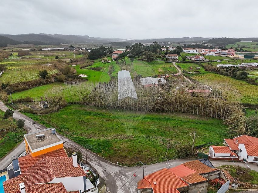 Imagem Piscina de terreno em Ramalhal