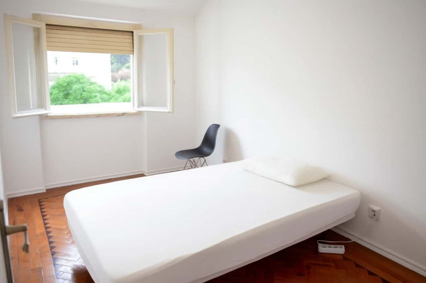 Imagem Quarto de apartamento t1 em Rua Montepio Geral, 19