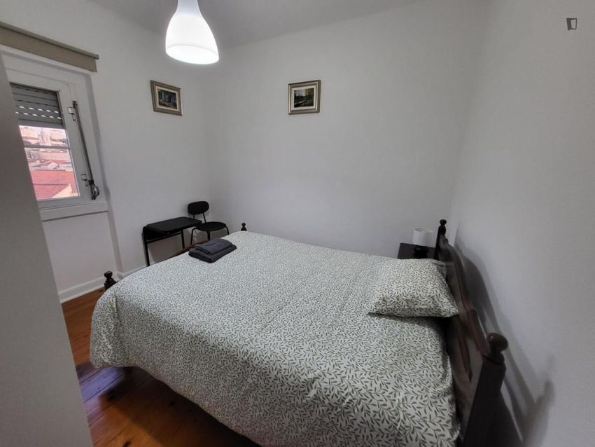 Imagem Quarto de quarto em Rua da Quinta do Jacinto
