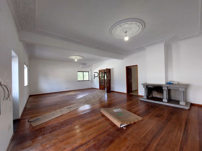 Imagem Hall de apartamento t4 em Mangualde