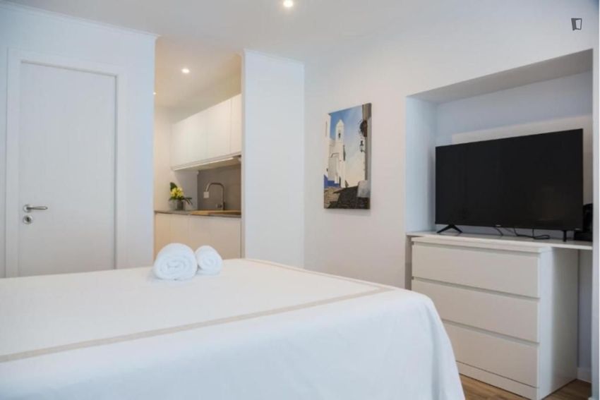 Imagem Quarto de apartamento t0 em Rua António Maria Eusébio