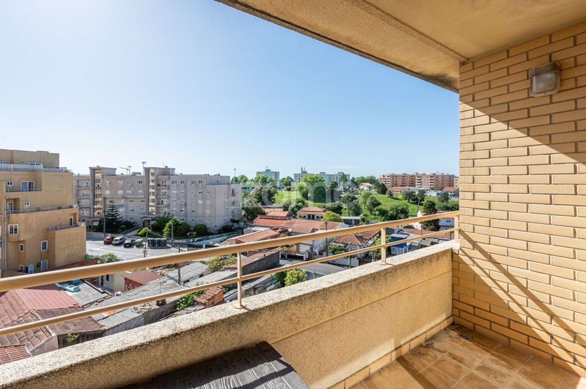 Imagem Alpendre de duplex em Sampaio-Alumiara-Verdinho