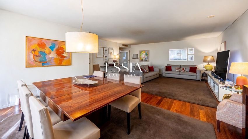 Imagem Sala de estar de apartamento t4 em Rua Roberto Ivens