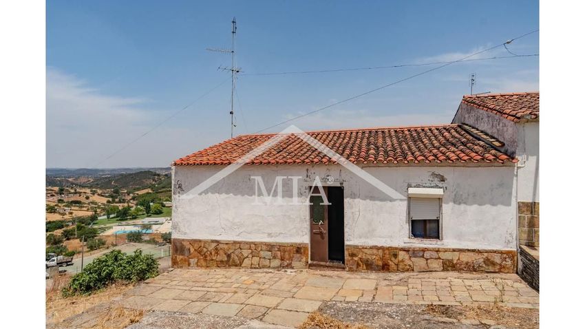 Imagem Fachada de  moradia em banda em Barrancos