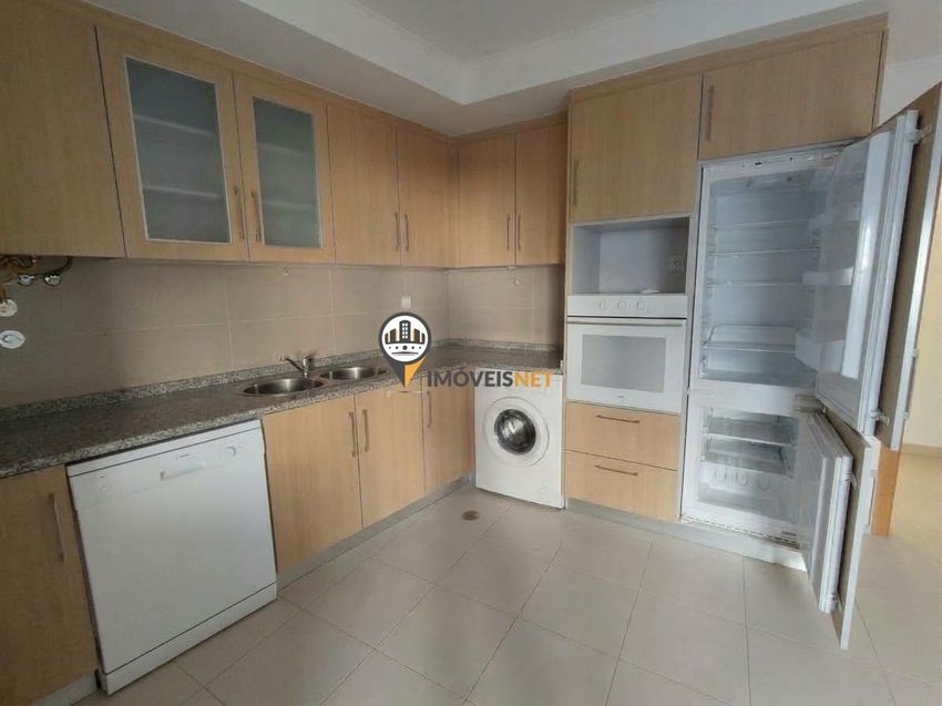 Imagem Cozinha de apartamento t3 em Castelo Branco