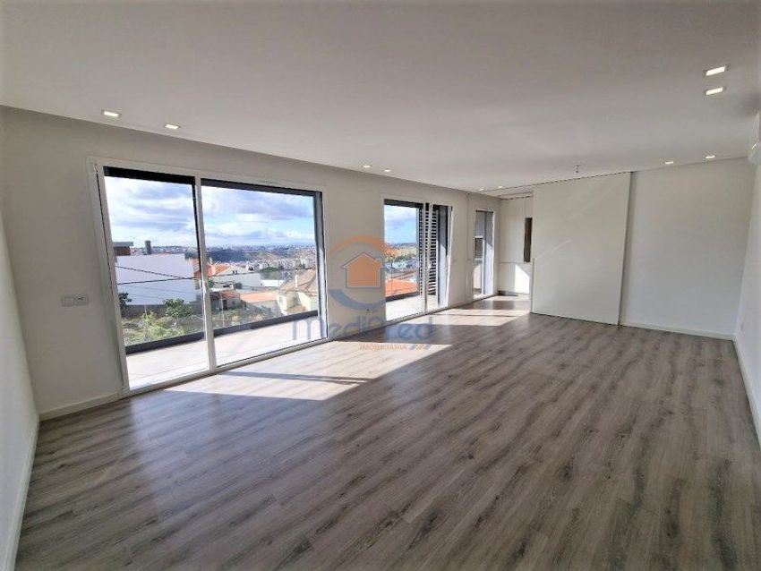 Зображення квартира t3, Santo António dos Cavaleiros e Frielas