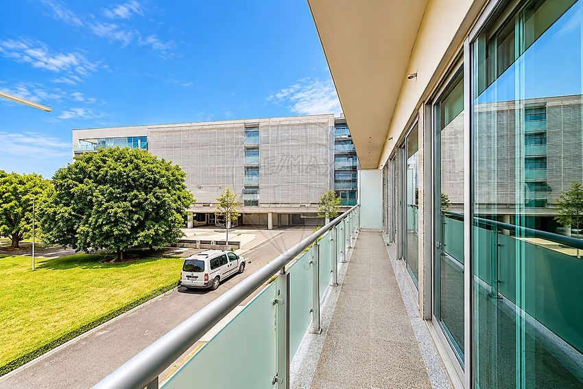 Imagem Terraço de apartamento t3 em Rua das Urzes