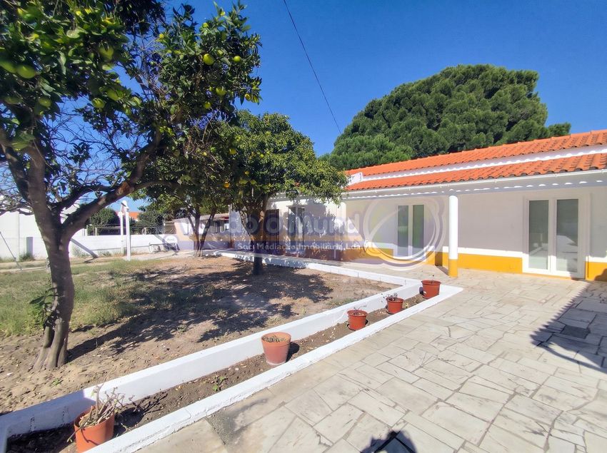 Imagem Fachada de  casa ou moradia em Fajarda