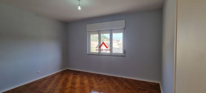 Imagem Quarto de apartamento t3 em Bairro dos Anjos - Vale da Cabrita