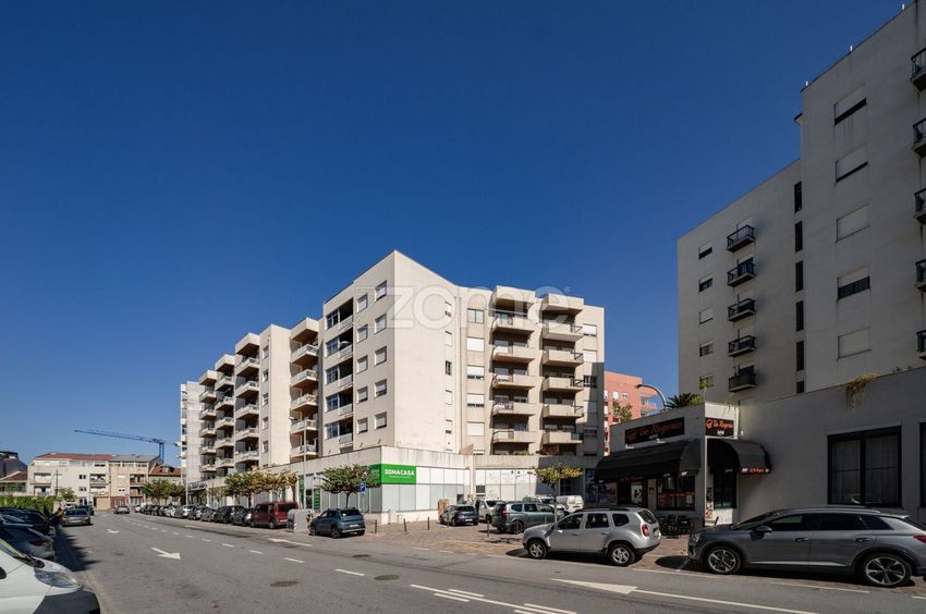 Imagem Fachada de apartamento t3 em Rua da Fábrica, 52