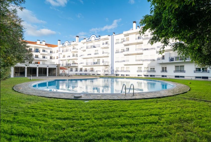 Imagem Piscina de apartamento t3 em Rua Ernesto Veiga de Oliveira