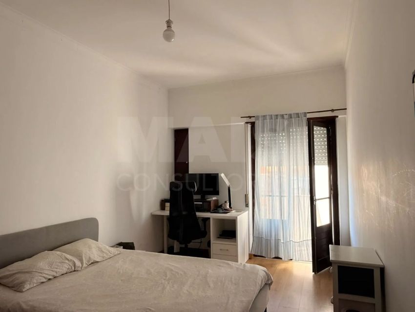 Imagem Quarto de apartamento t1 em Rua Bento de Jesus Caraça