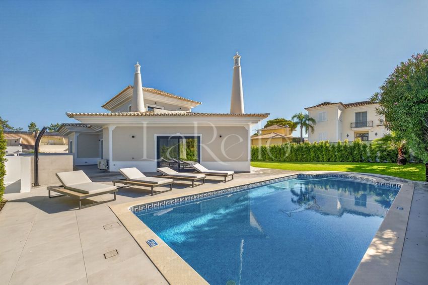 Imagem Piscina de  casa ou moradia em Vale do Lobo