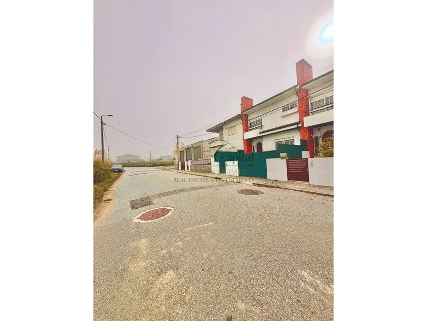 Imagem Fachada de  moradia geminada em Aguda - Granja