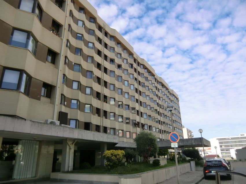 Imagem Fachada de apartamento t3 em Rua José Joaquim Gomes da Silva