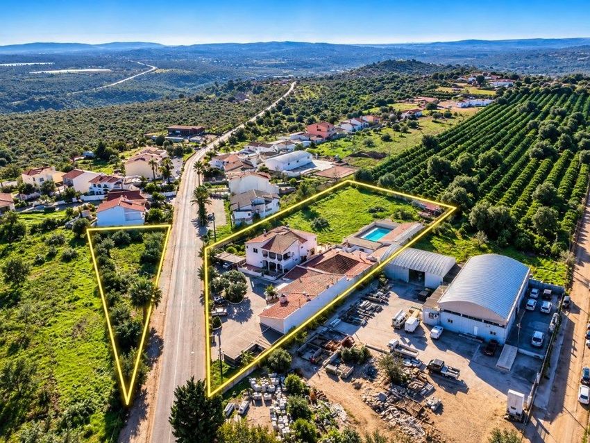 Imagem Vistas de  moradia independente em São Bartolomeu de Messines