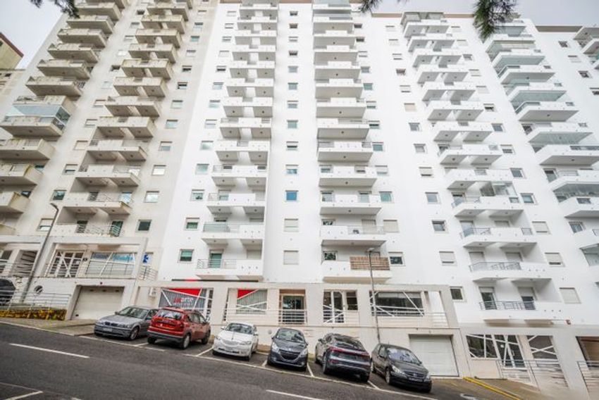 Imagem Vistas de apartamento t3 em Rua das Torres, 3
